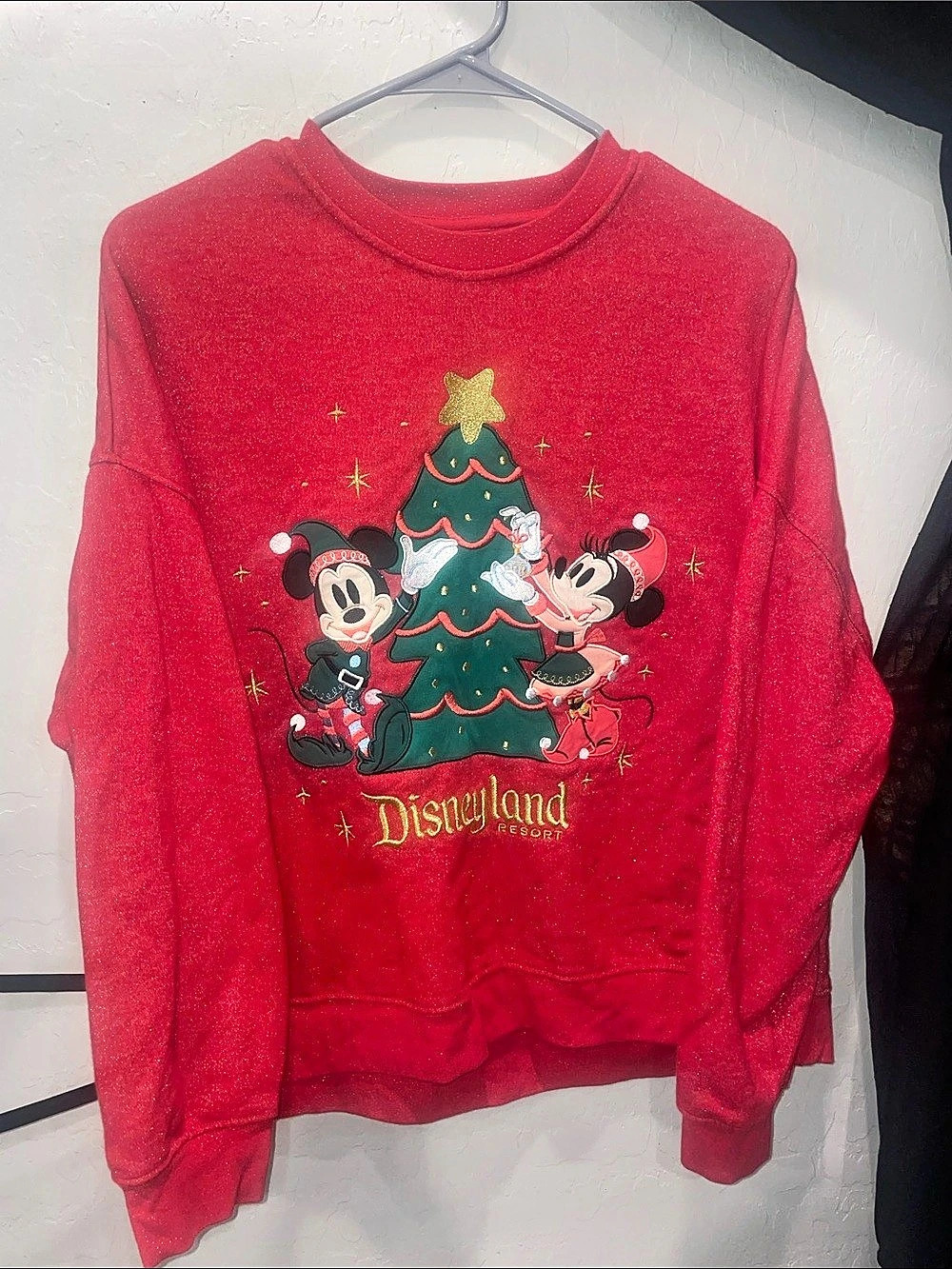 Disneyland Resort Mickey & Minnie Christmas Tree Sweatshirt Red & Green size MED